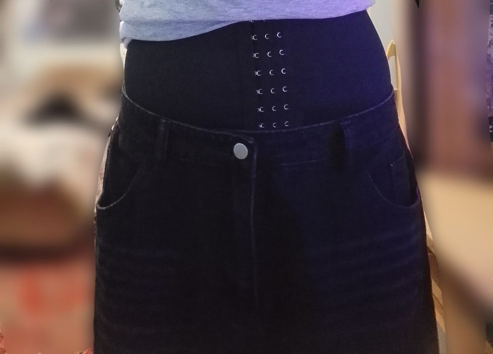 Джынсы широкие с надписью