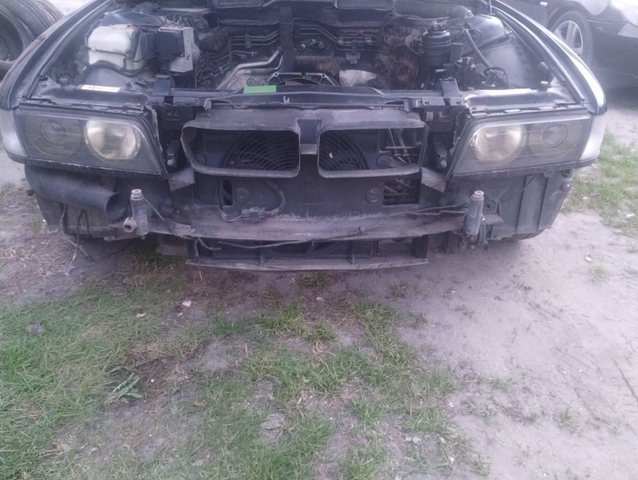 BMW 7 e38 pas przedni m62 V8 4.4 740i