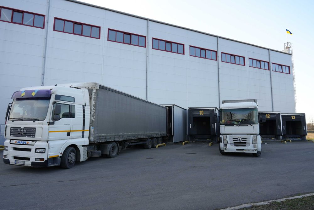 Без % оренда склад  клас В  3700 м² смт. Клавдієво-Тарасове