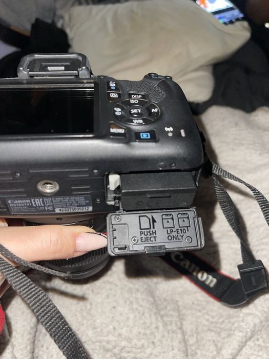 CANON 2000d + Objetiva 18-55mm