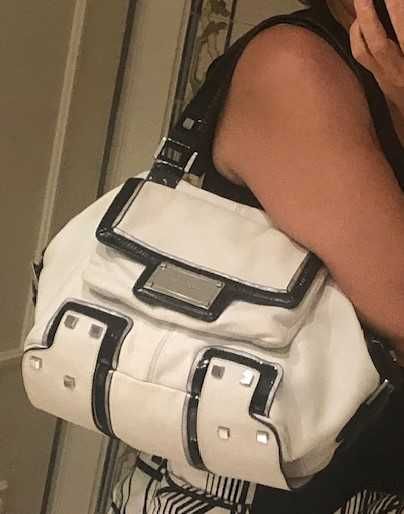 Elegante mala senhora branca e preta marca luxo Karen Millen