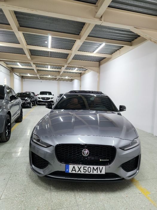 Jaguar XE R dynamic P250 ano2023 só 30000km motor 2.0 250cv gasolina nacional Aceito retoma