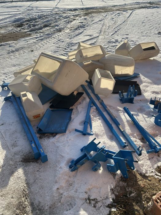 Sprzedam zbiorniki plastikowe  siewnik Monosem