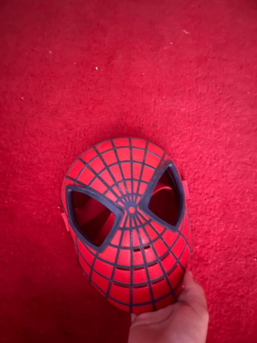 Briquedo homem aranha