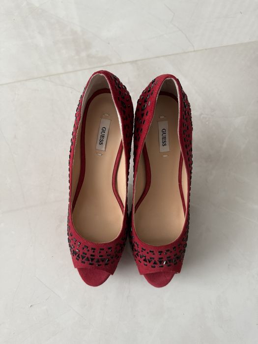 Туфлі Guess. Нові. Розмір 40. Замша/шкіра