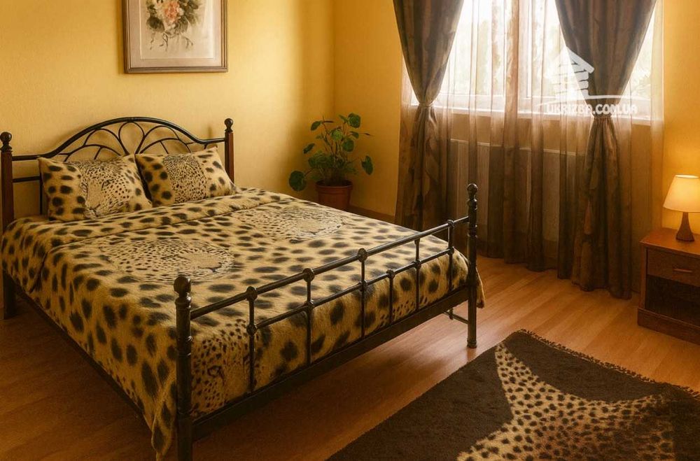 Київ. Будинок 300кв.Більярд, теніс, 5 спалень,бомбосховище. До 25 осіб