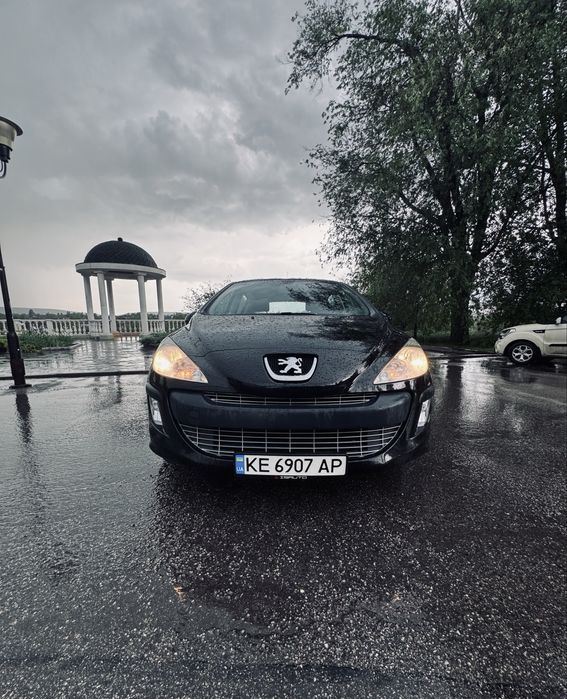 Peugeot 308 2008 року