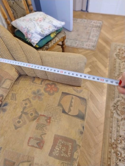 Rozkładana sofa 150 cm