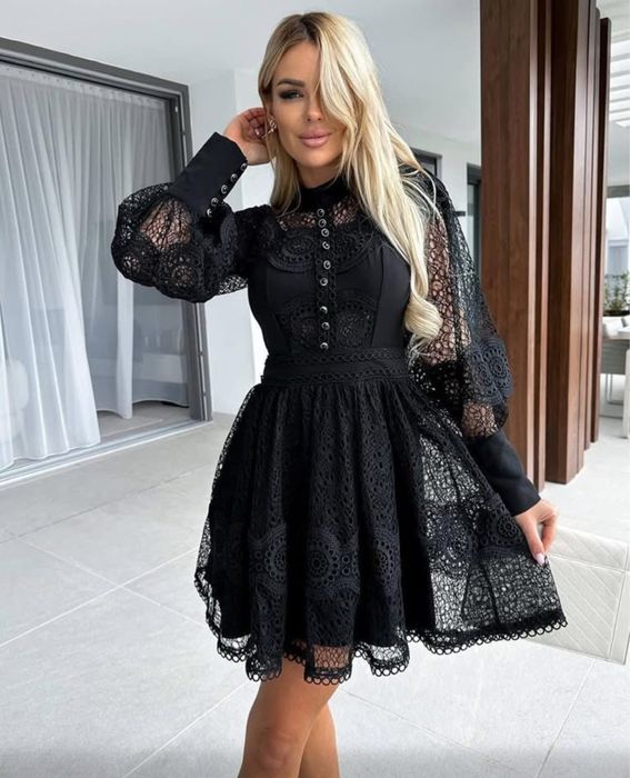 Чорна мережевна сукня