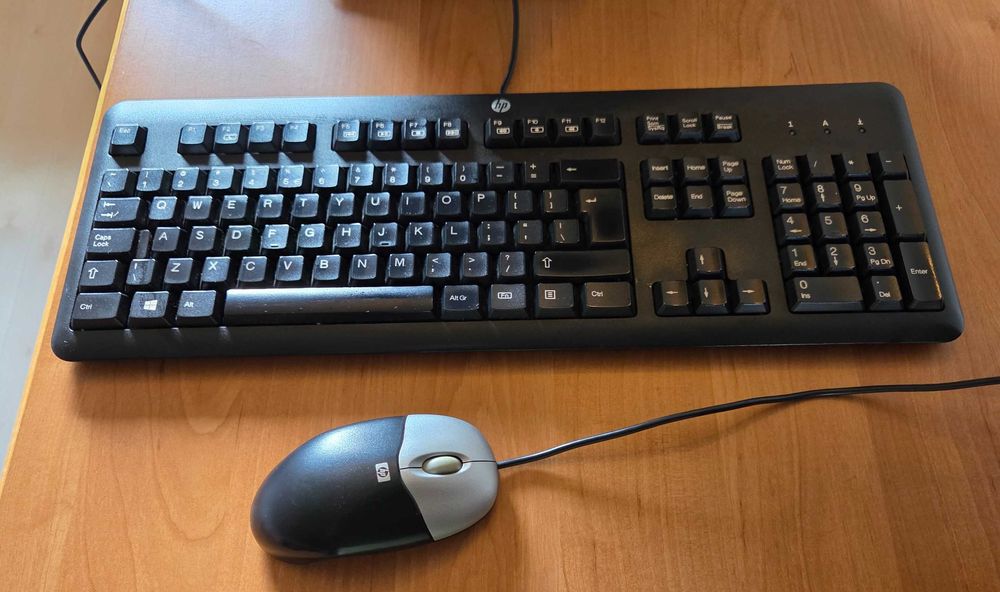 komputer HP EliteDesk 800 G1 SFF  Intel i3 8GB 120SSD + mysz+klaw