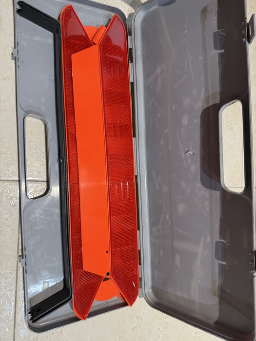 Triângulo sinalizador Peugeot