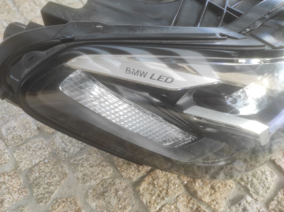 Farol direito BMW série 5 G30 G31 LCI Full led