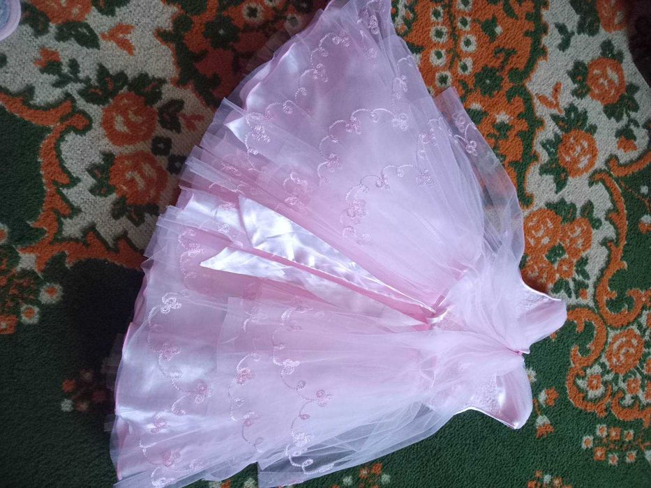 Нарядные платья.