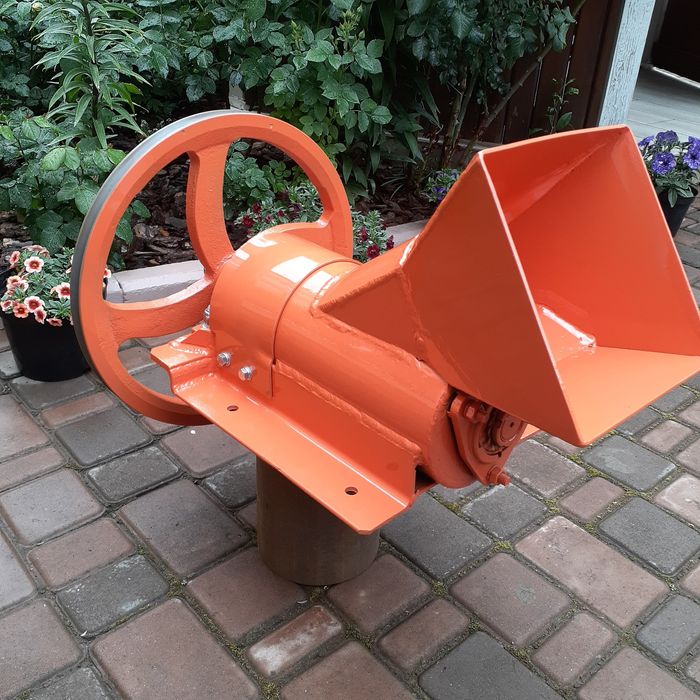 Щепоріз Подрібнювач гілок шнековий (модуль з шківом або шліщами)