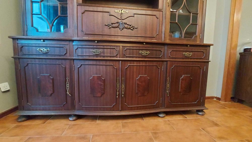 Móvel Sala em madeira Estilo Inglês 205x48x215 cms