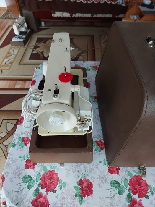 Maszyna do szycia Czajka - 132M