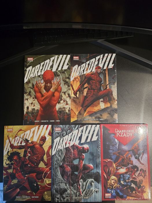 Daredevil 1-4 + Diabelskie Rządy, większość w folii