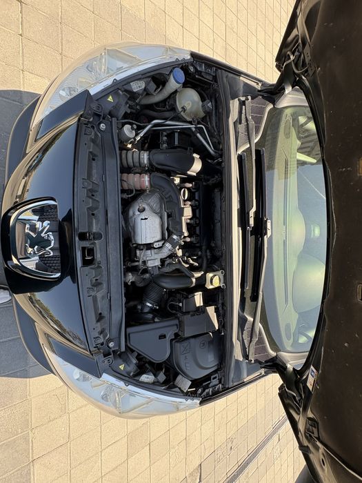 Кабріолет з жорстким дахом Peugeot 308cc + літня гума