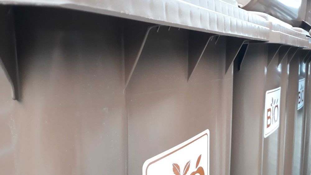 Pojemnik na BIO odpady kosz na śmieci brązowy atest EN 840 DOSTAWA !