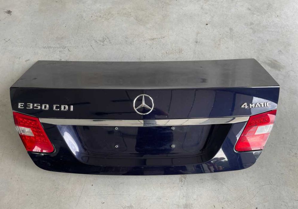 Mercedes E-CLASS W212 Кришка багажника