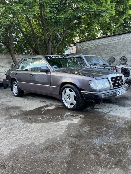 Продам,Мерседес 124