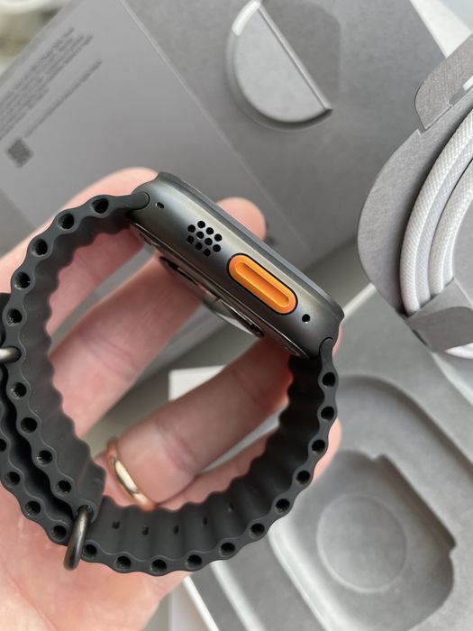 Apple Watch Ultra 2 Black 49 mm with Black Ocean Band (MX4P3LW/A)