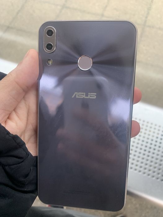 Asus zenfone 5 64GB 4 RAM