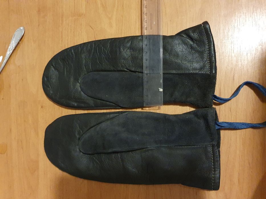 Rękawice nigdy nie noszone