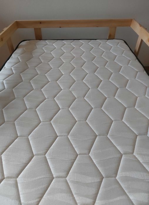 Cama individual de criança+capa edredon