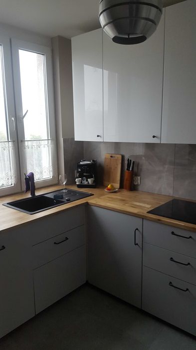 Sprzedam 4 - pokojowe mieszkanie