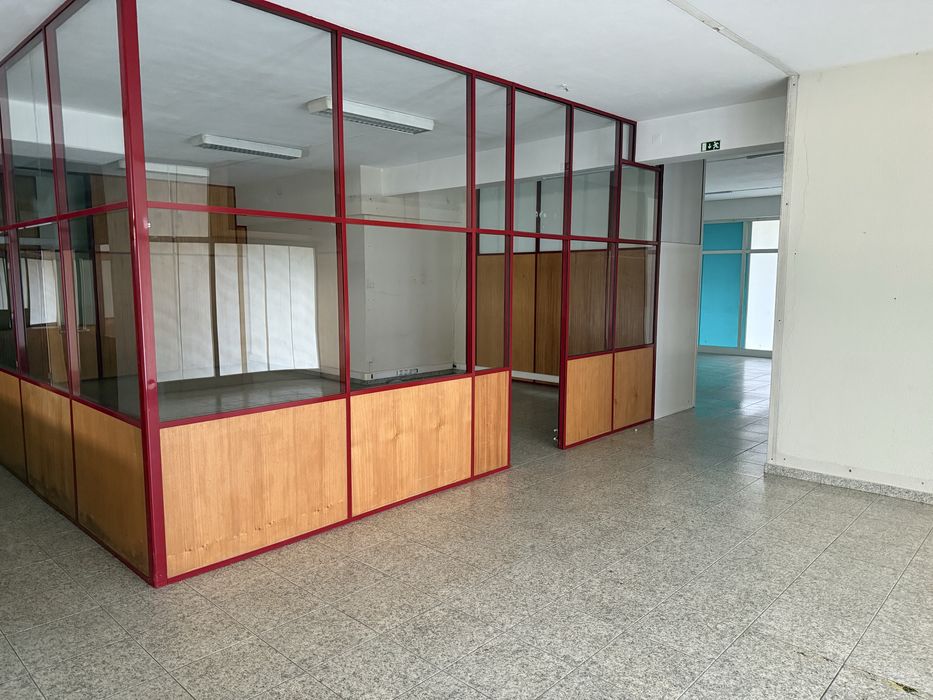 Arrenda-se Loja Centro Santo Tirso