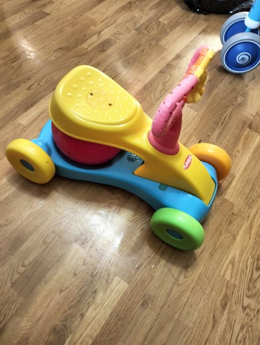 Продам машинку каталку прыгунок playskool hasbro