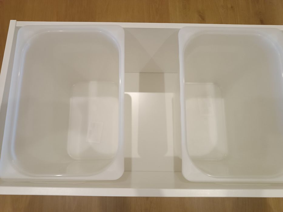 Banco/baú IKEA para criança