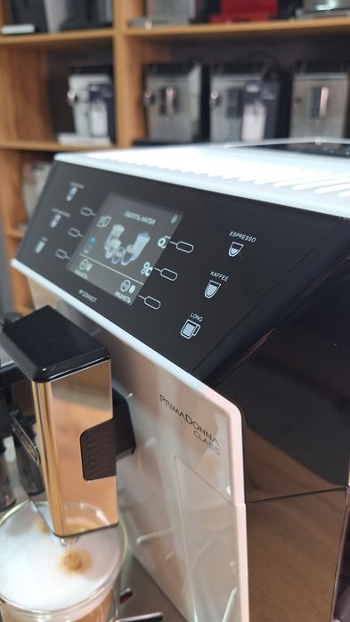 Кавомашина Delonghi PrimaDonna Class