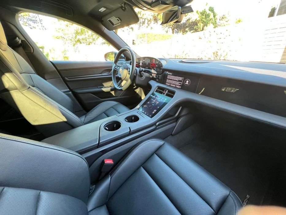 Porsche Taycan Cross Turismo