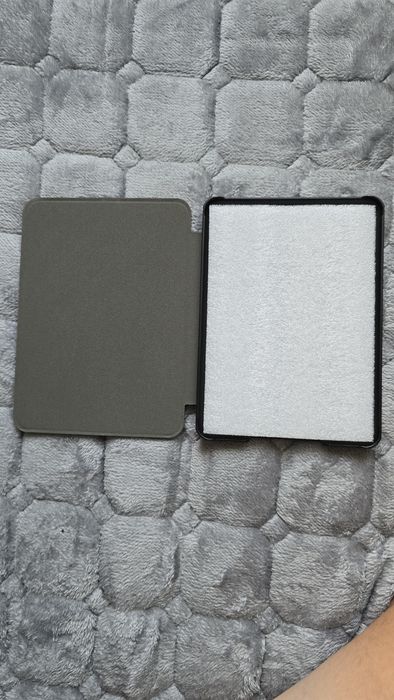 Futerał Kindre paperwhite 7"