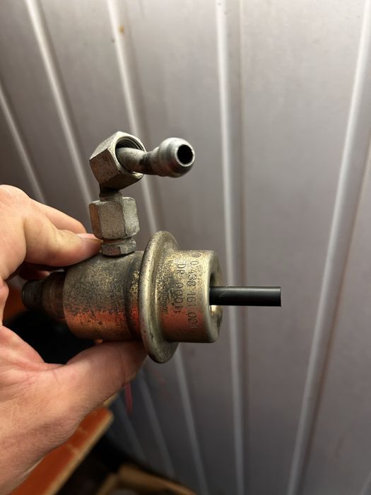 Mercedes 190 w201 Alumulator cisnienia paliwa nowy przelew OE