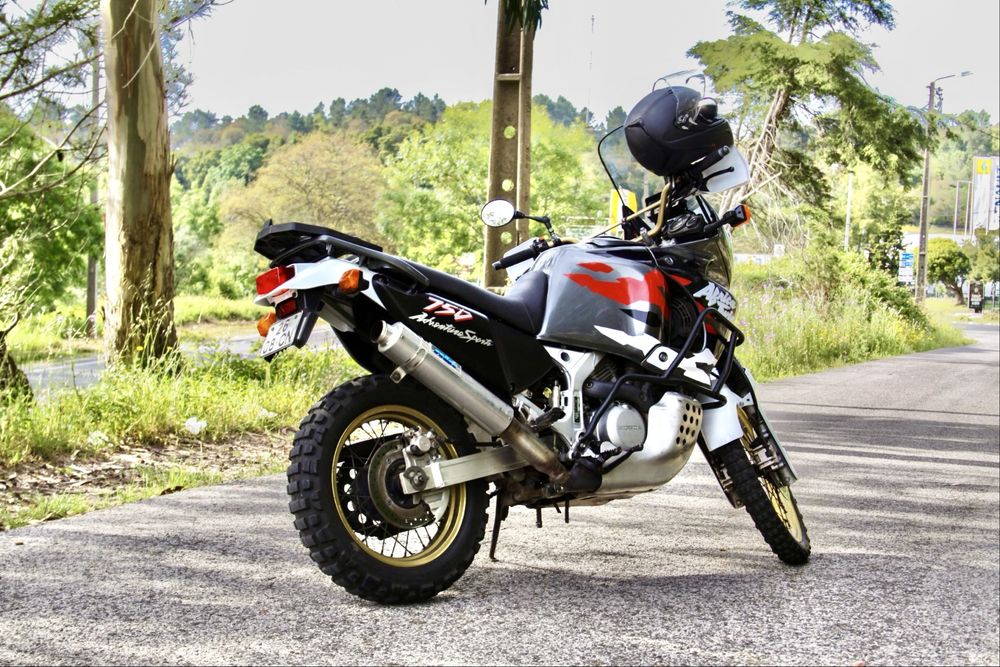 Honda Africa Twin XRV 750 RD07