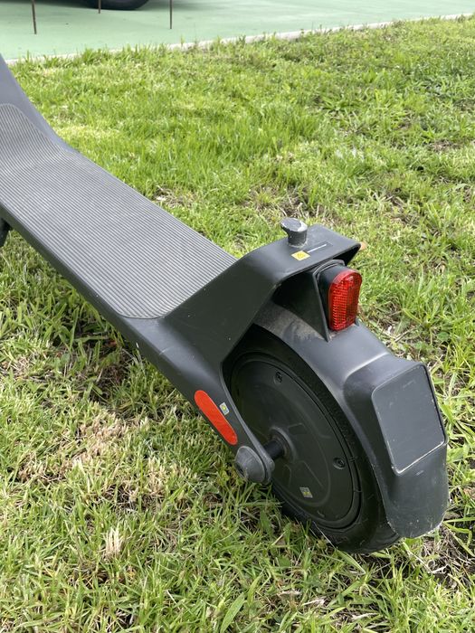 Trotinete Xiaomi Mi Electric Scooter 4 Lite (2.ª Geração) – 300W