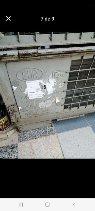 Caixa/palete /grade em metal.