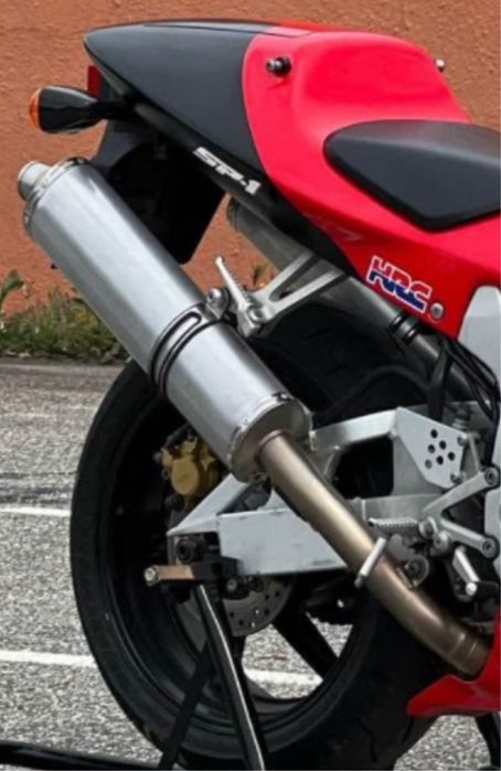 Escapes LEOVINCE para Honda VTR-SP1 ou SP2