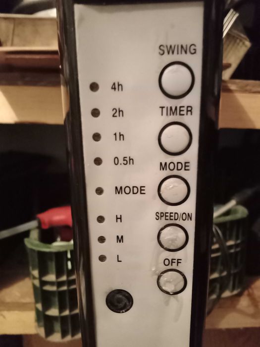 duży wentylator wolnostojący