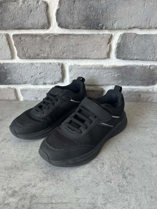 Buty chłopięce Tommy Hilfiger r.33