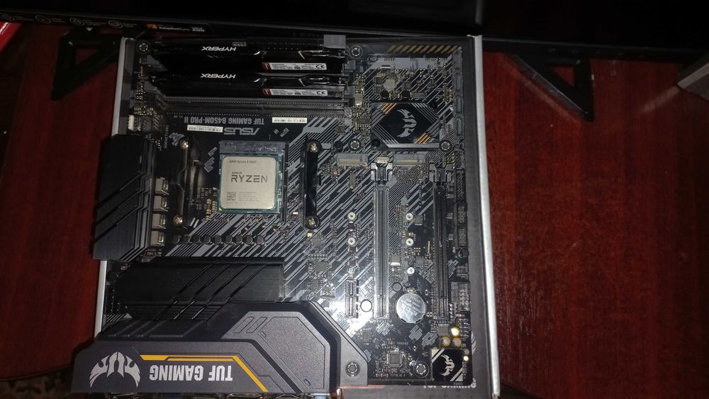 ASUS TUF GAMING B450M-PRO II +16gb озу+ ryzen 5 2600