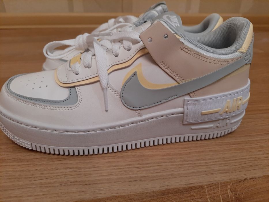 Кросівки жіночі Nike Air Force Shadow (DR7883-101)