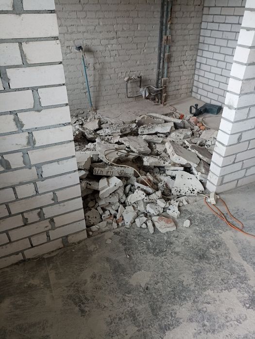 Демонтаж зданий домов бетона стяжки штукатурки. Демонтажные работы