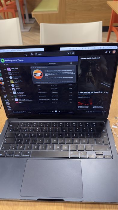 Macbook air 13 (m3 2024) Como novo
