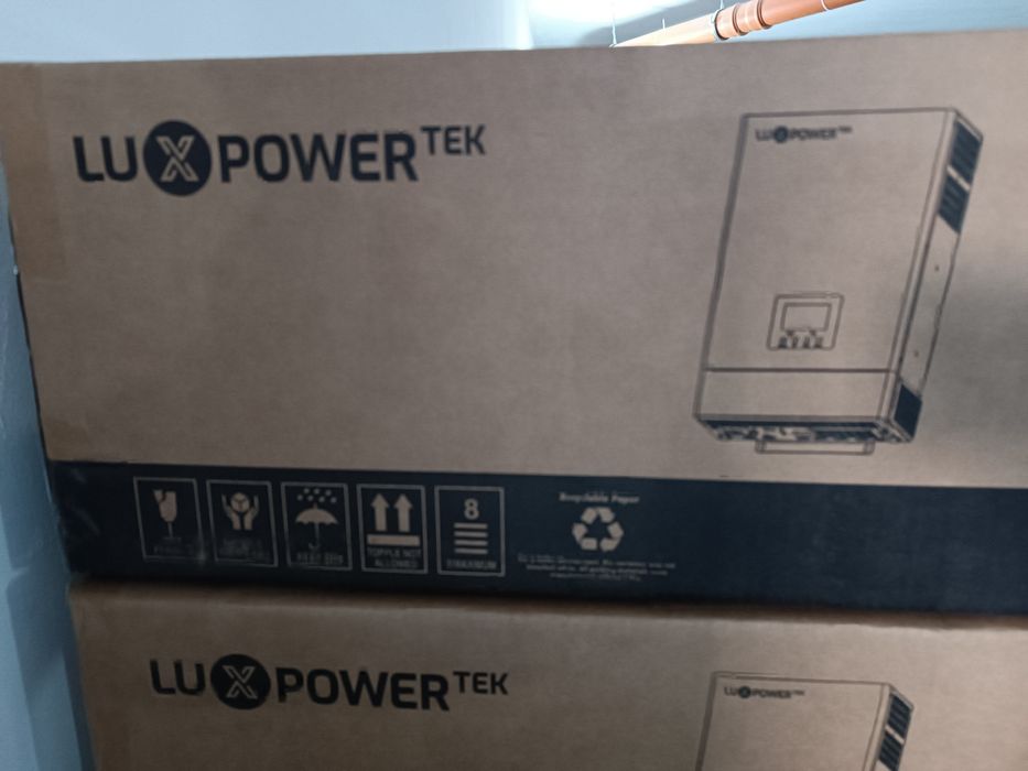 Гібридний інвертор LuxPower SNA6000 WPV 6кВт 48V