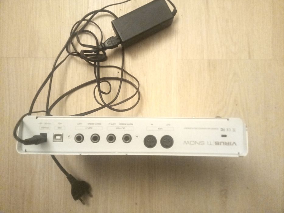 Vírus Ti Snow desktop