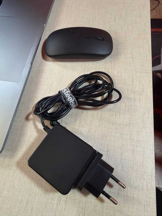Laptop Computer482665630720993282
